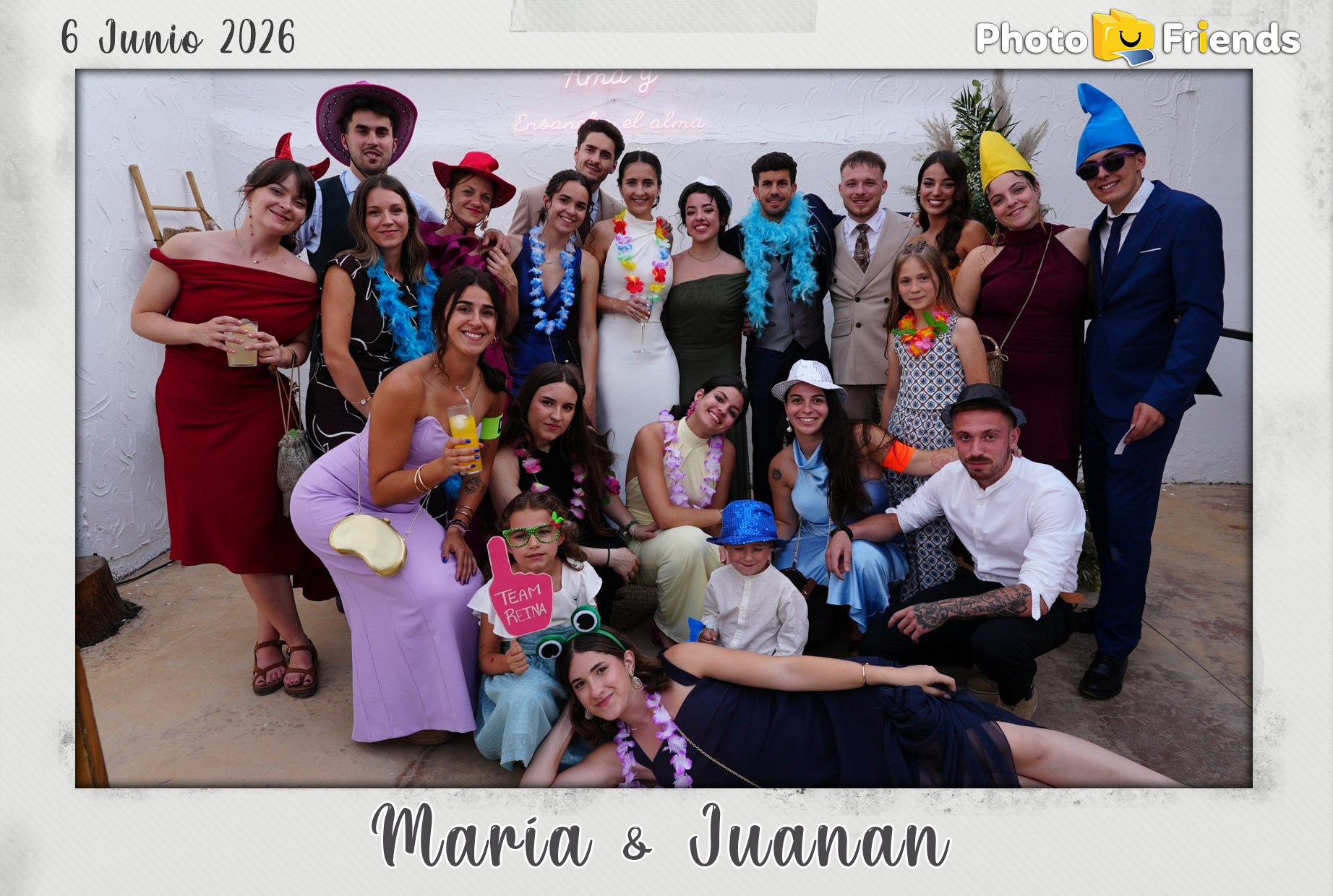 Photocall  María & Juanan  | Restaurante las Alegrías 